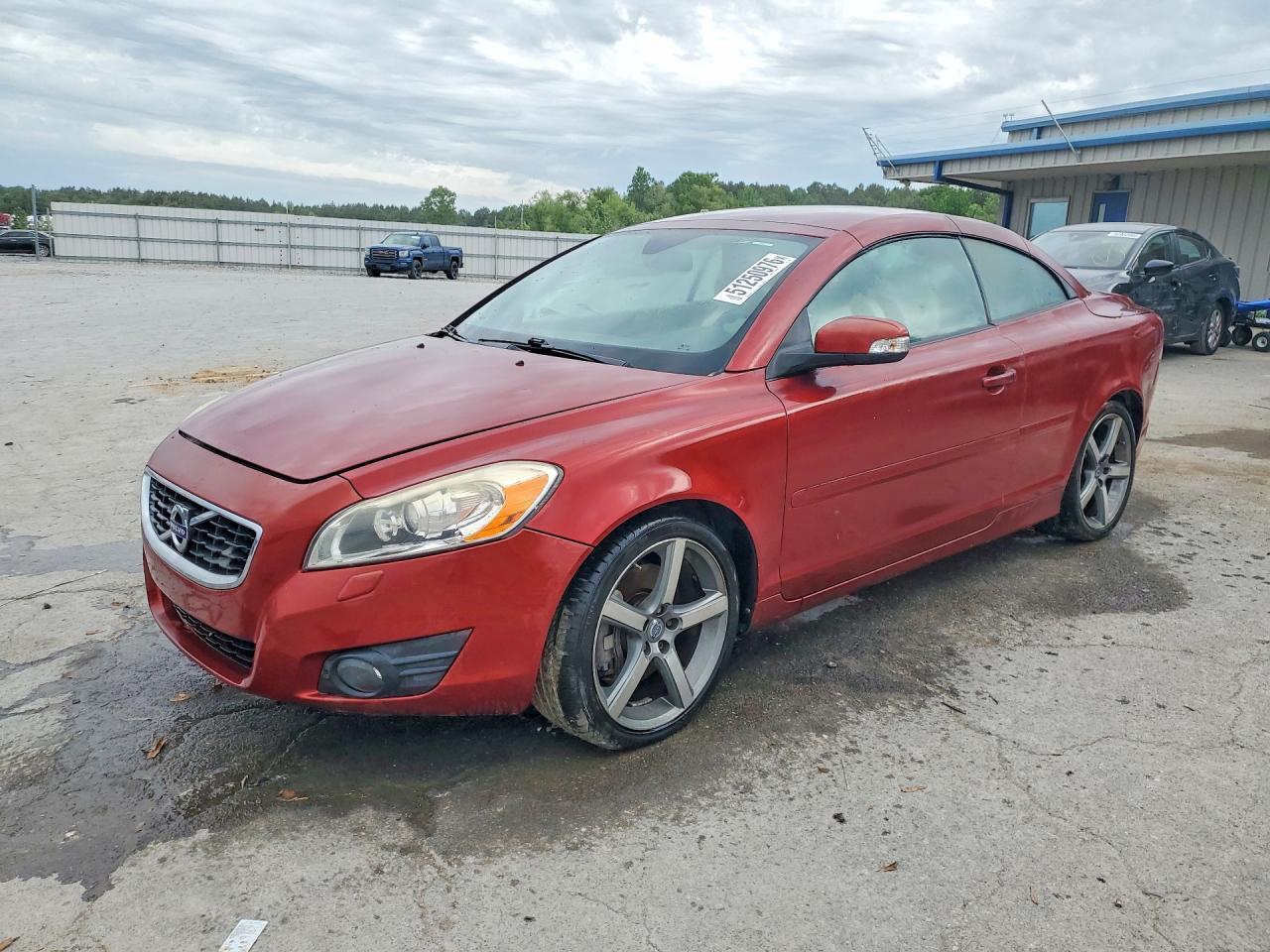 2011 Volvo C70 T5