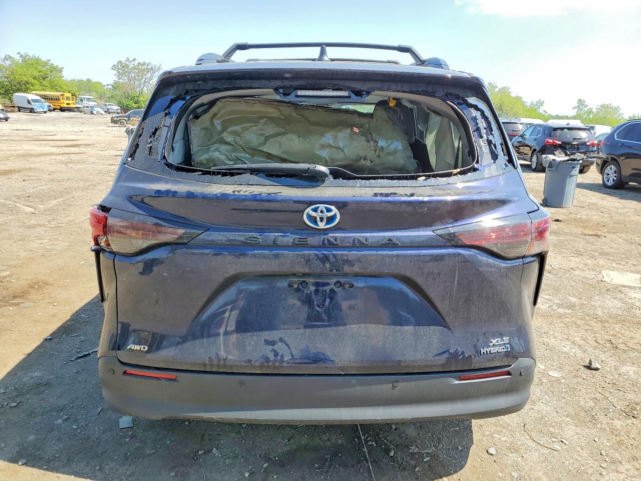2024 Toyota Sienna Xle 7-Passenger - Image 6