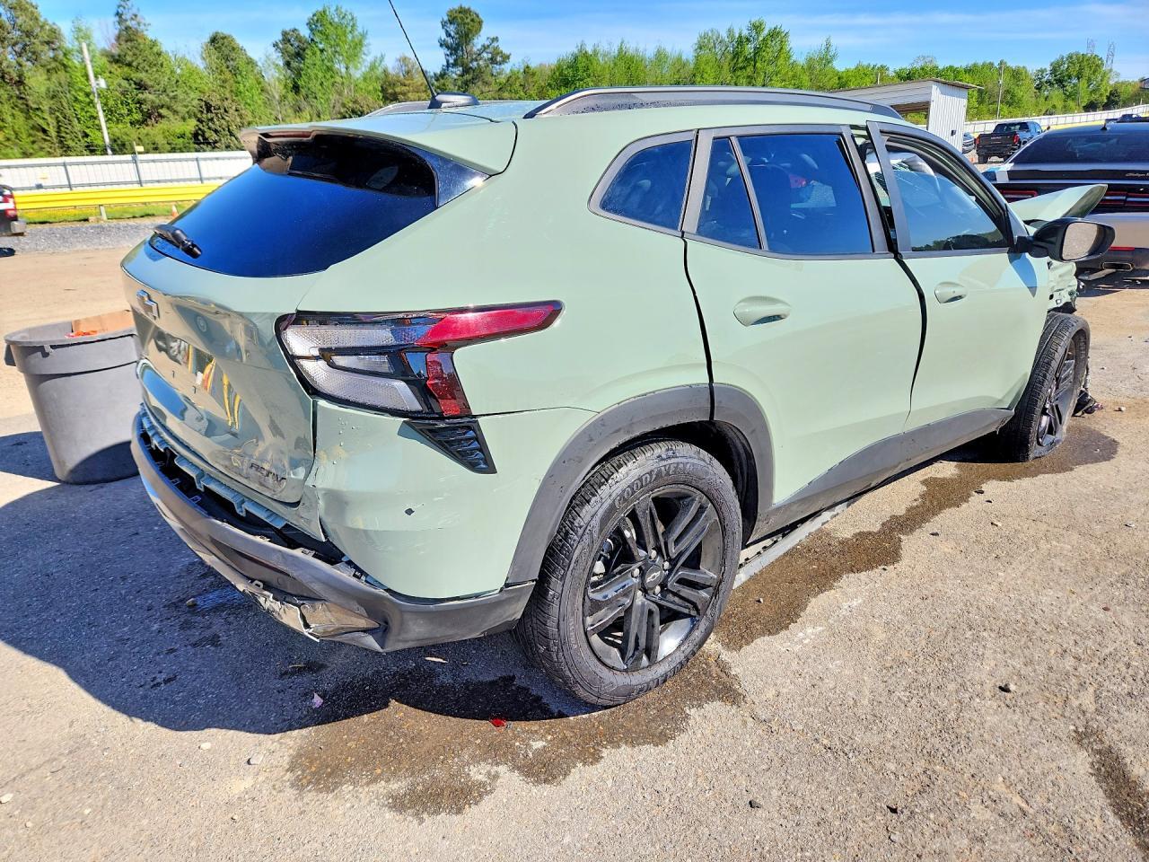 2025 Chevrolet Trax Activ - Image 3