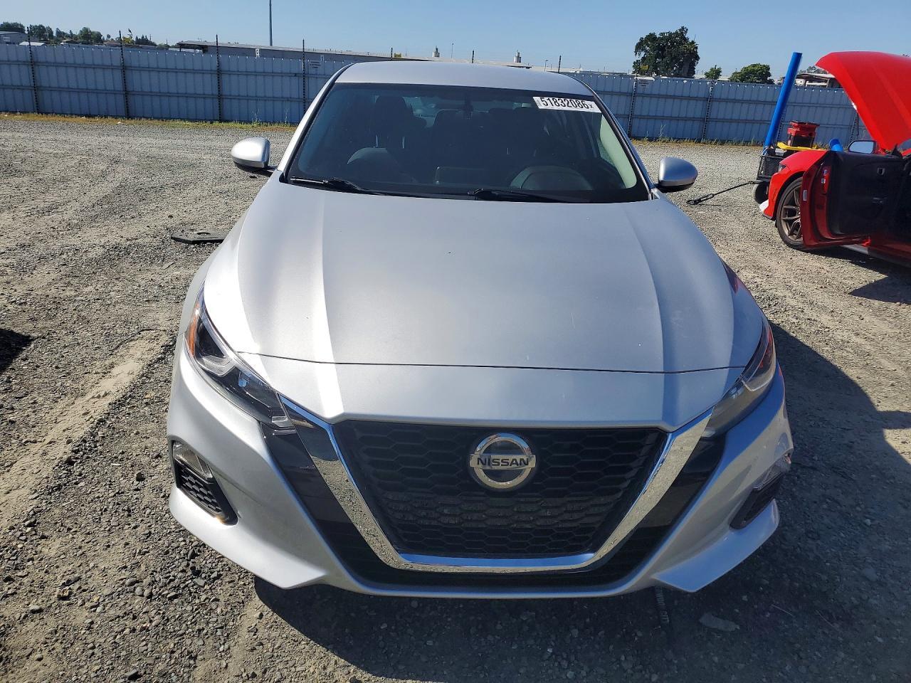 2020 Nissan Altima S - Фото 5