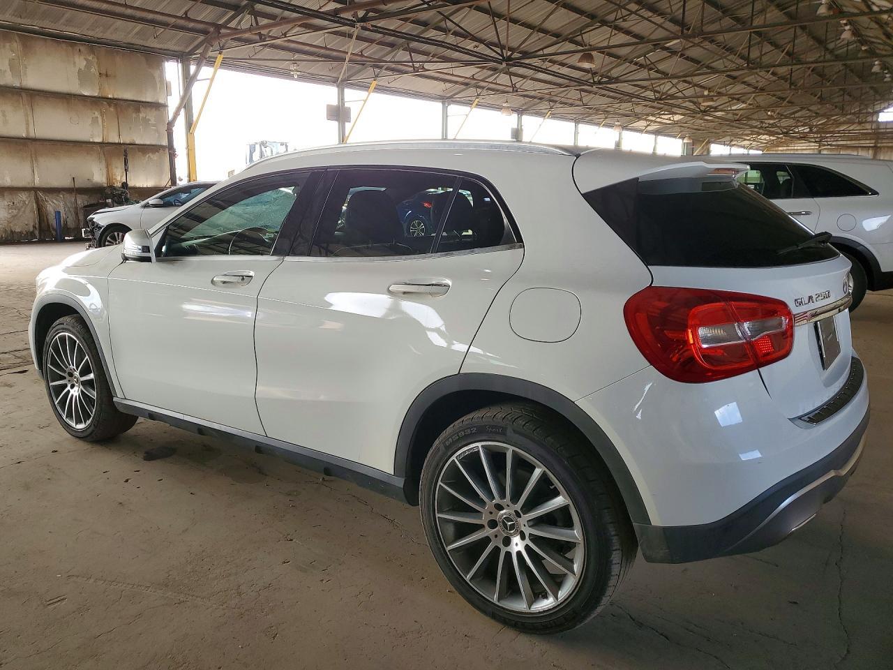 2018 Mercedes Benz Gla - Image 2