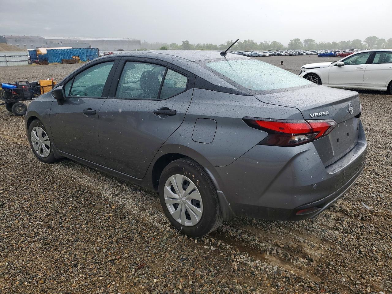 2025 Nissan Versa S - Фото 2
