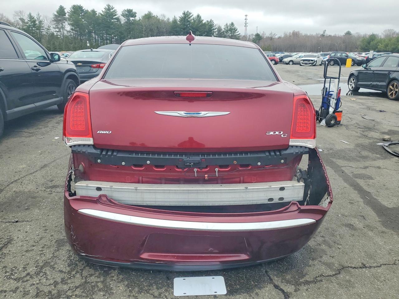2016 Chrysler 300C - Фото 6