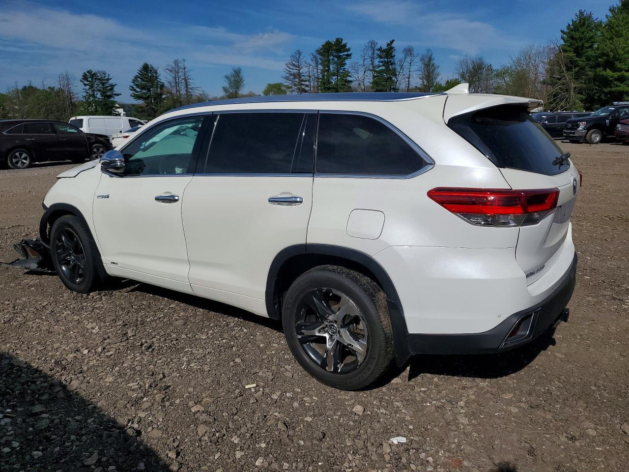2019 Toyota Highlander Hybrid Limited - Image 2