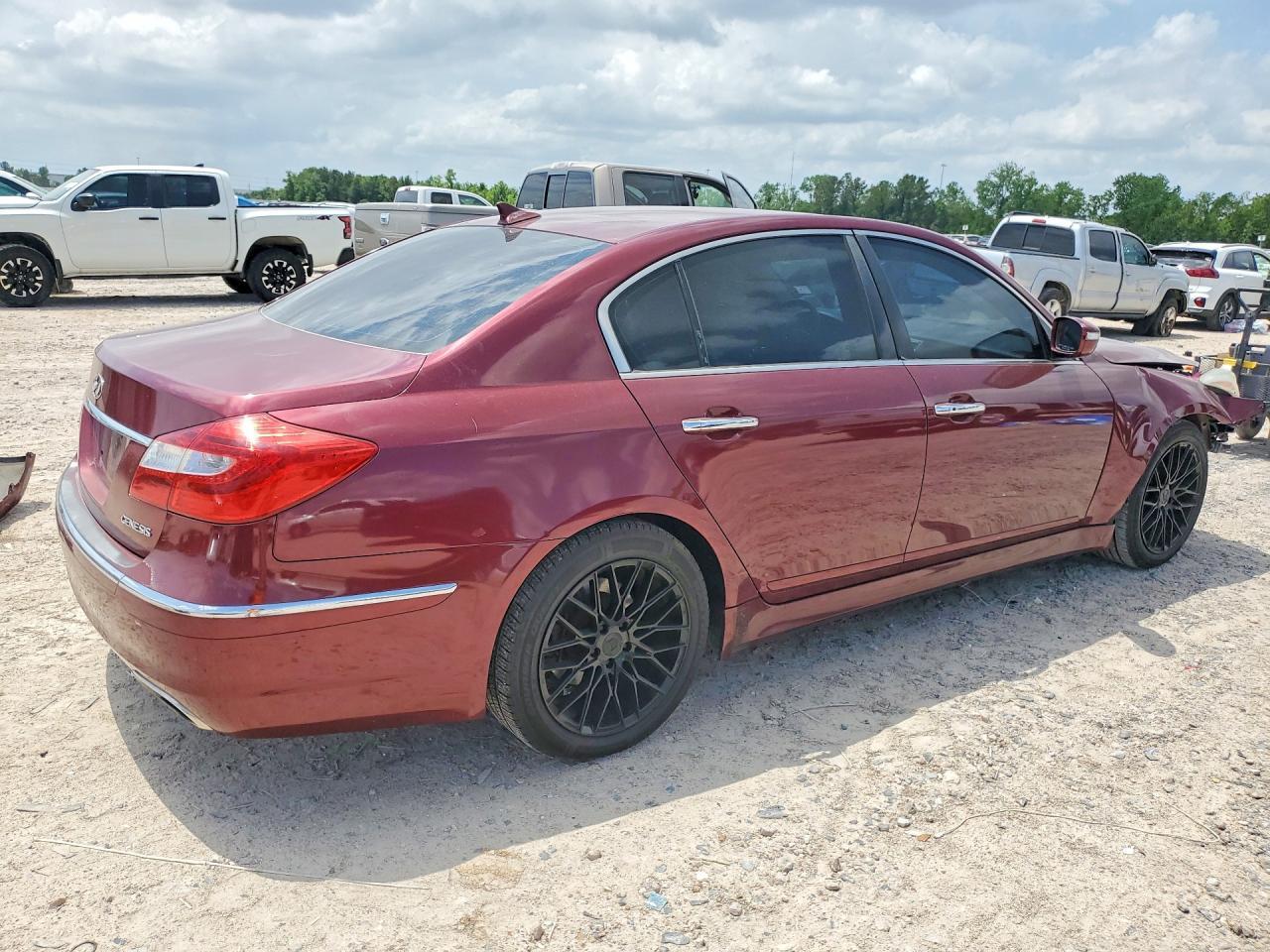 2013 Hyundai Genesis - Фото 3