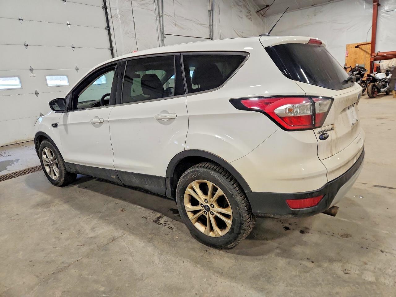 2017 Ford Escape Se - Фото 2