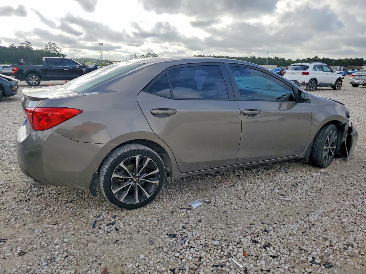2019 Toyota Corolla Se - Фото 3