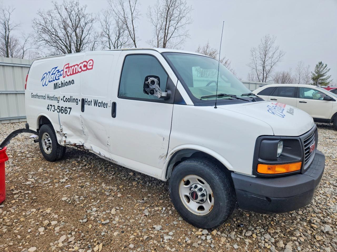 2016 GMC Savana 2500 Cargo Delivery Van - Image 4