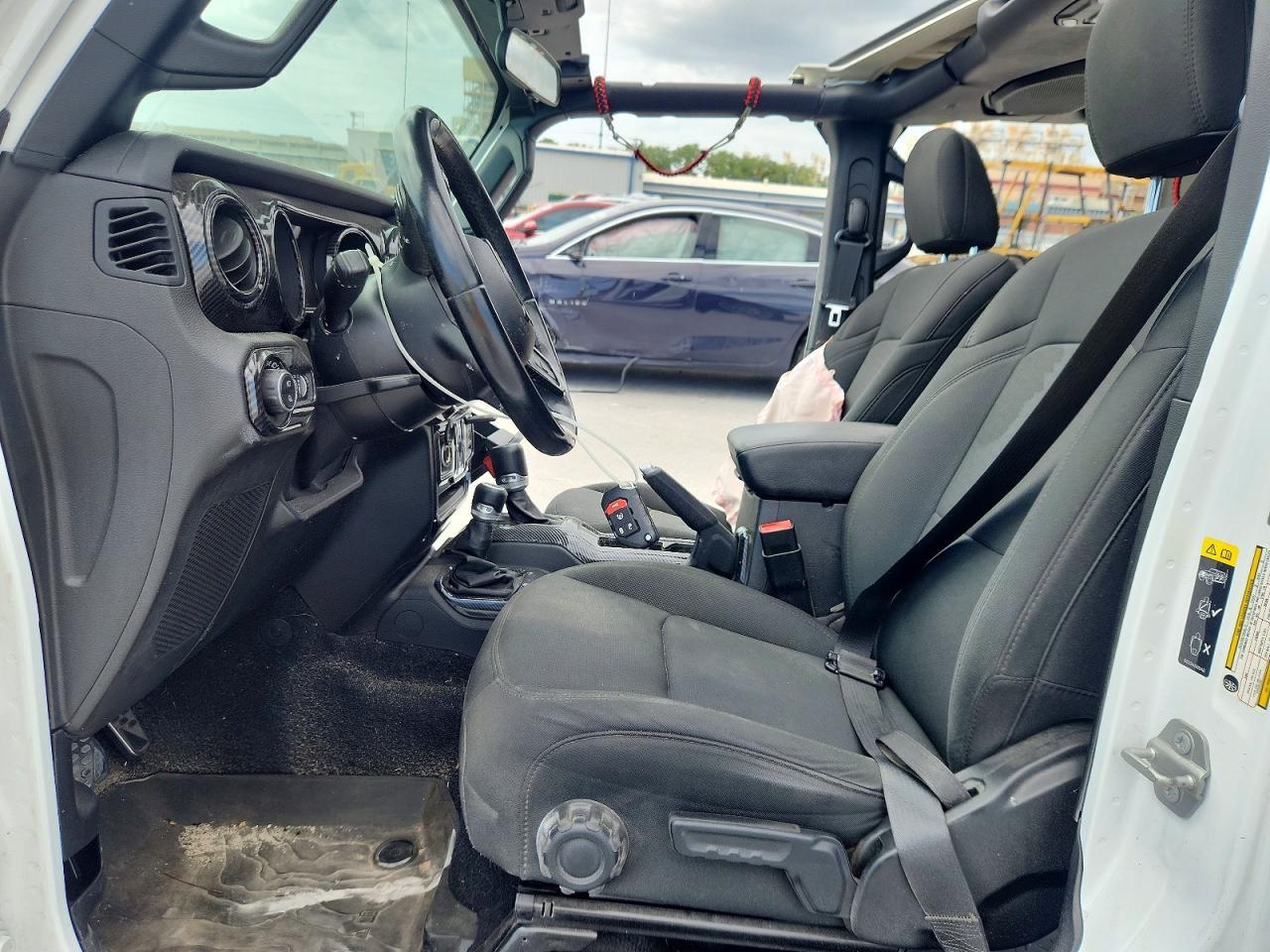2020 Jeep Gladiator Sport - Image 7