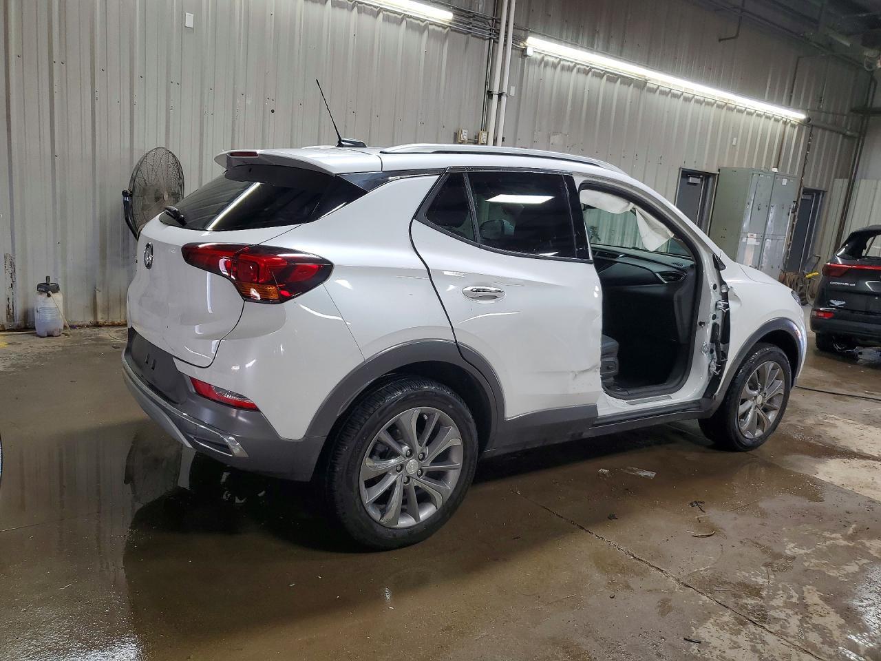 2023 Buick Encore Gx Essence - Image 3