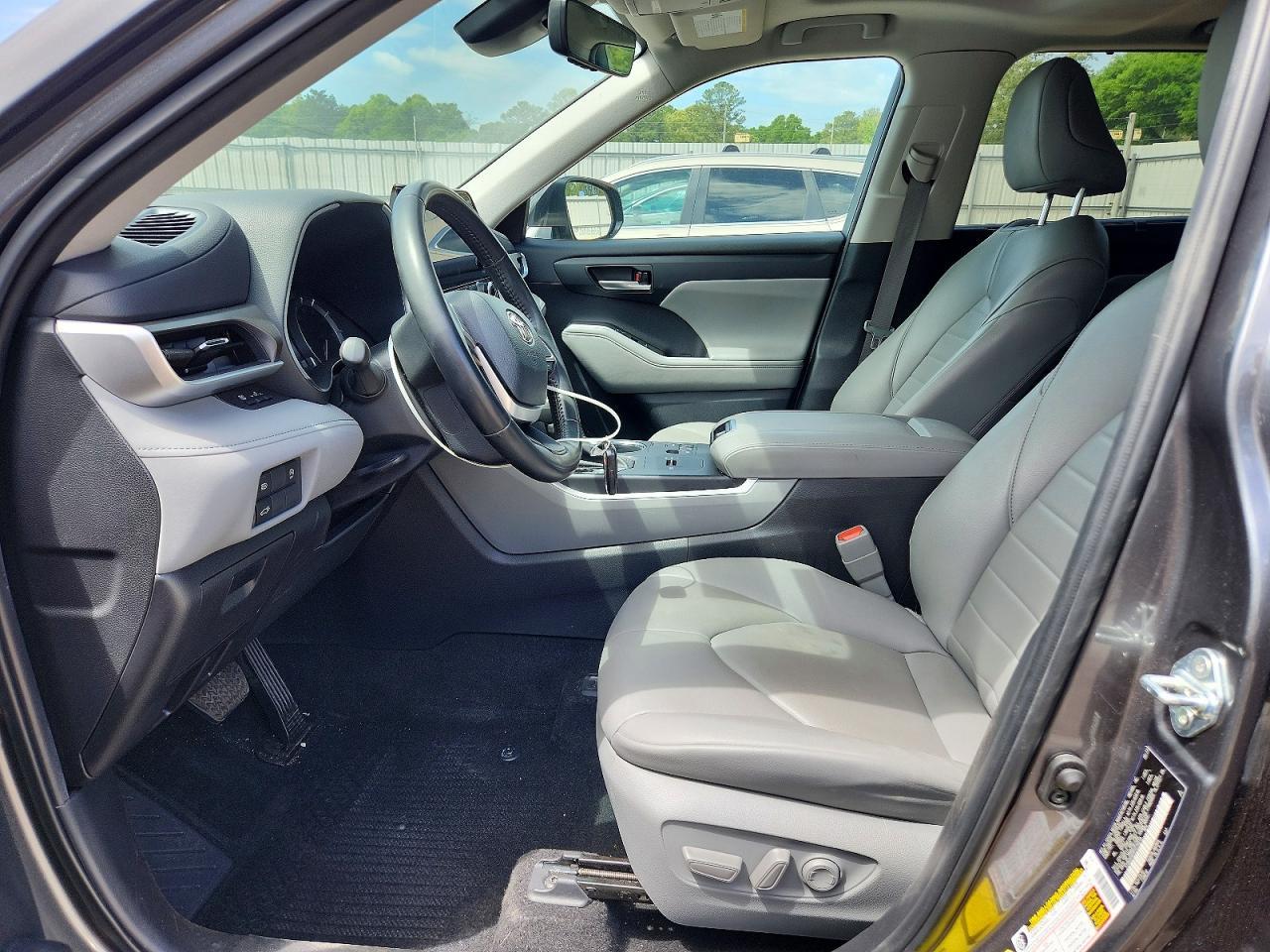2023 Toyota Highlander Xle - Image 7