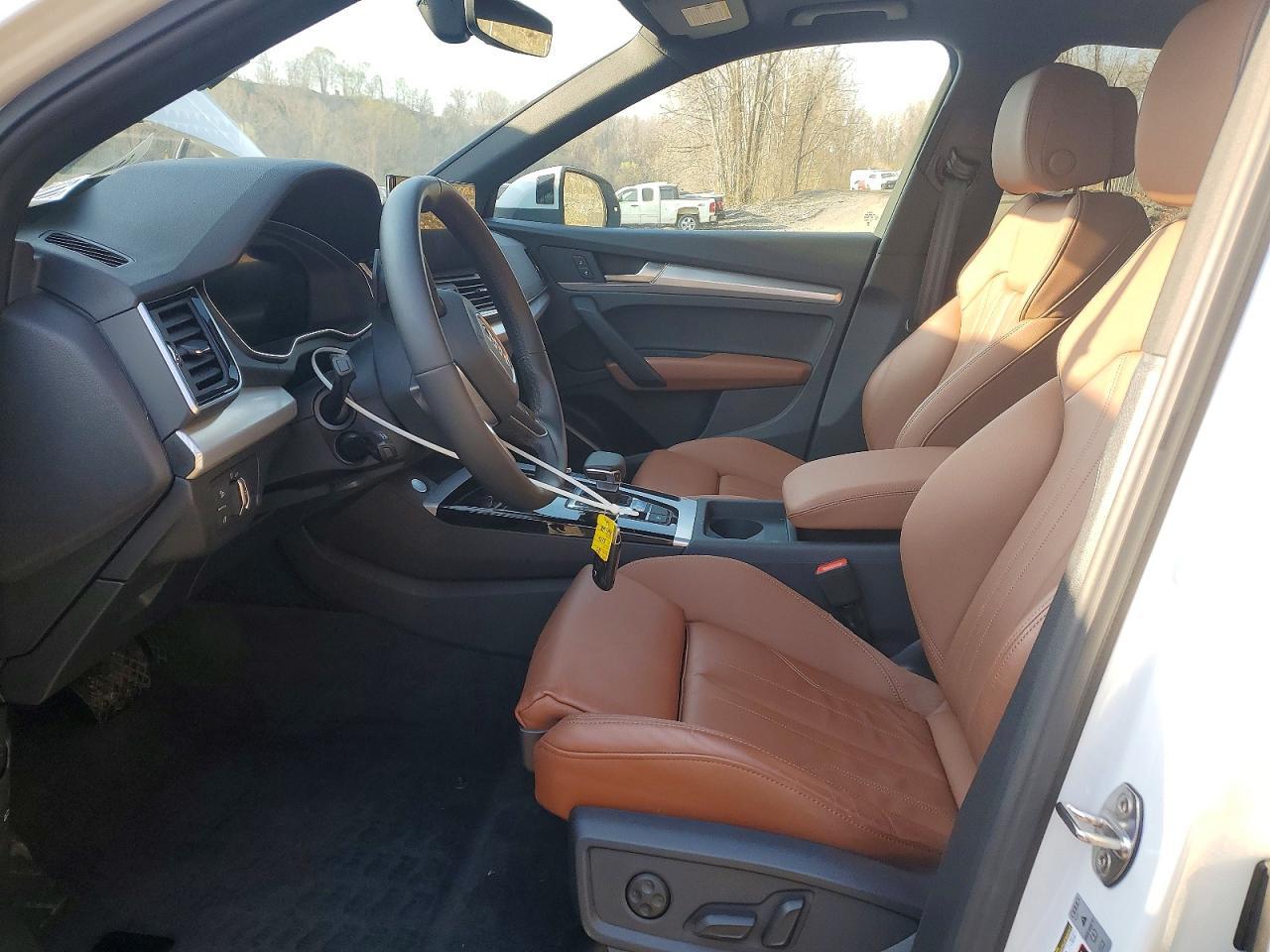 2025 Audi Q5 Premium 45 - Фото 7
