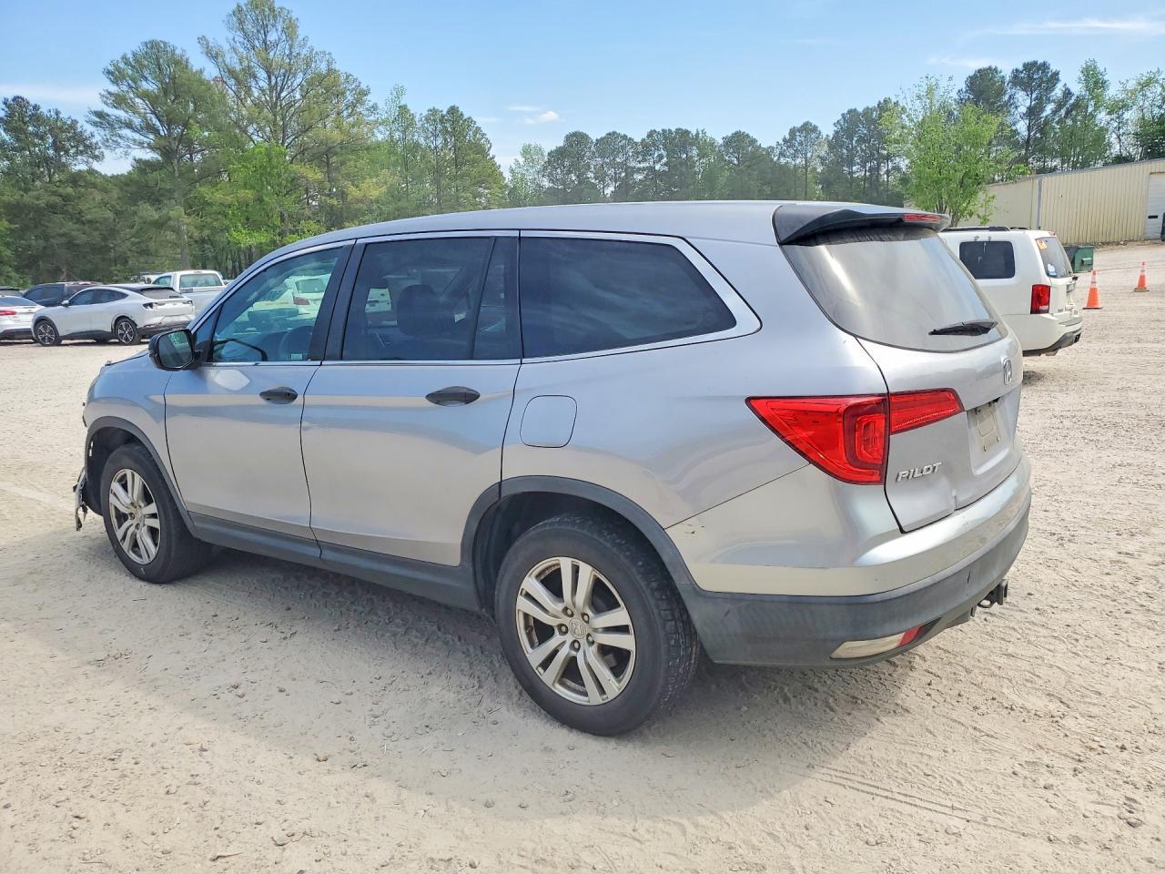2018 Honda Pilot Lx - Image 2