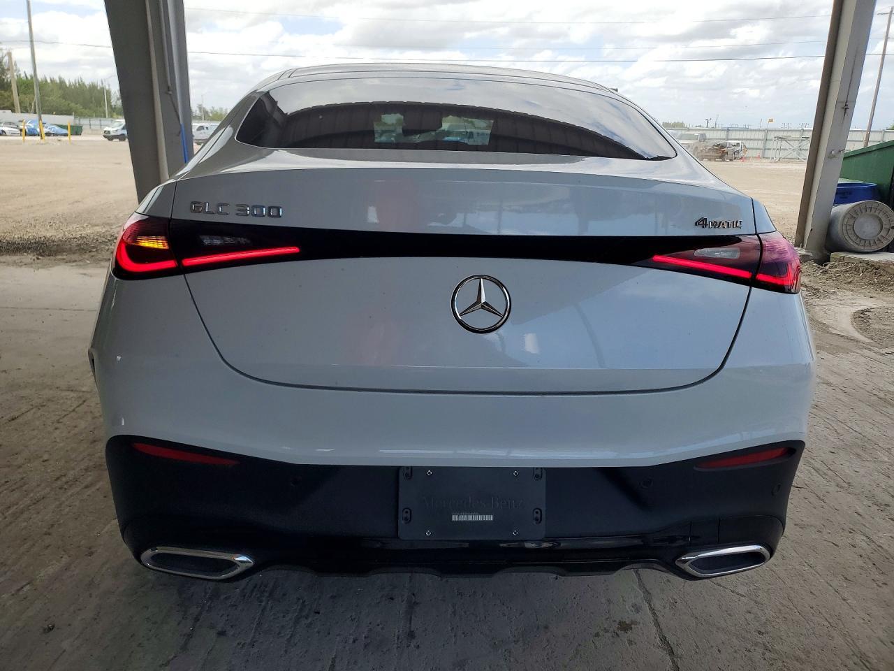 2025 Mercedes-Benz Glc Coupe 300 4Matic - Image 6