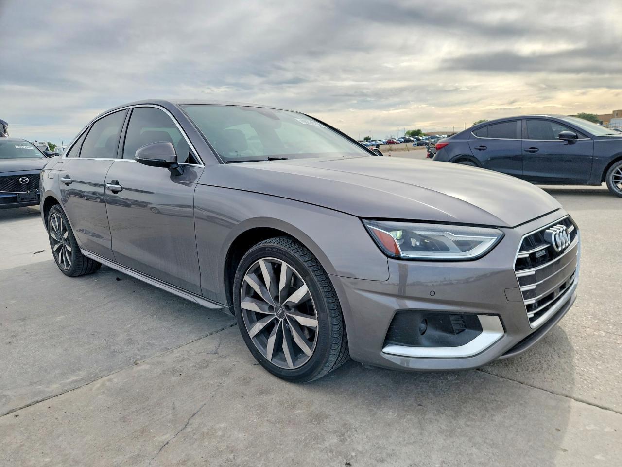 2022 Audi A4 Premium 40 - Фото 4