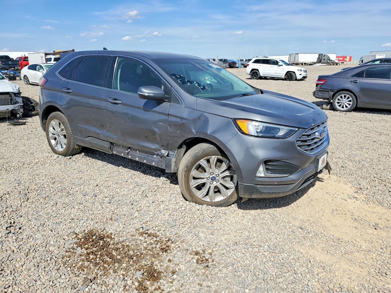 2022 Ford Edge Titanium - Фото 4