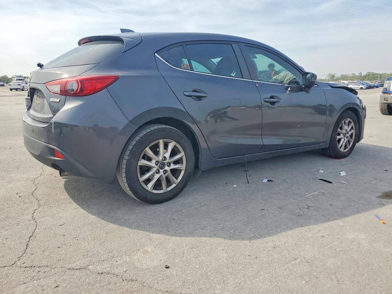 2015 Mazda 3 Grand Touring - Фото 3