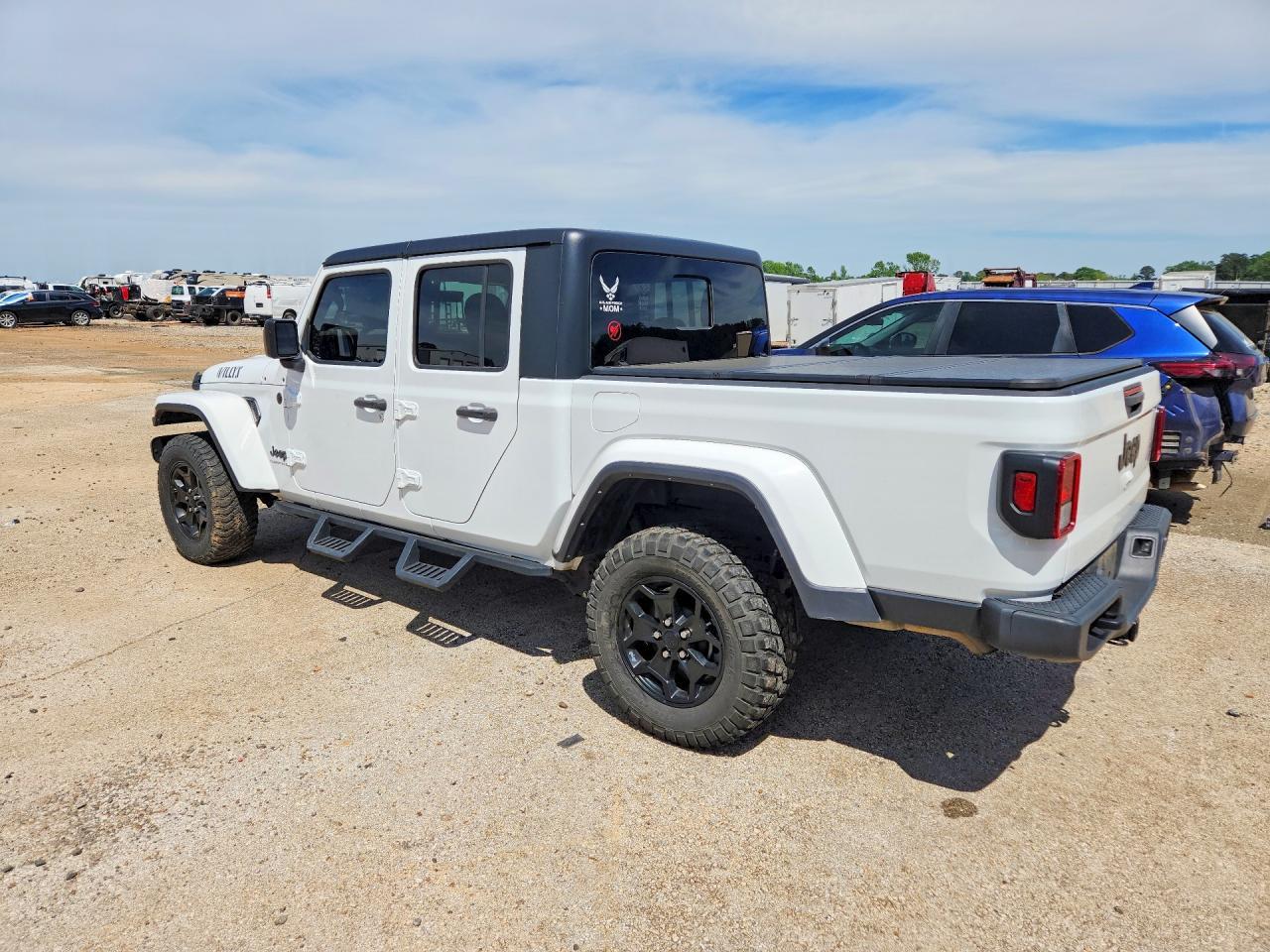2023 Jeep Gladiator Sport - Image 2