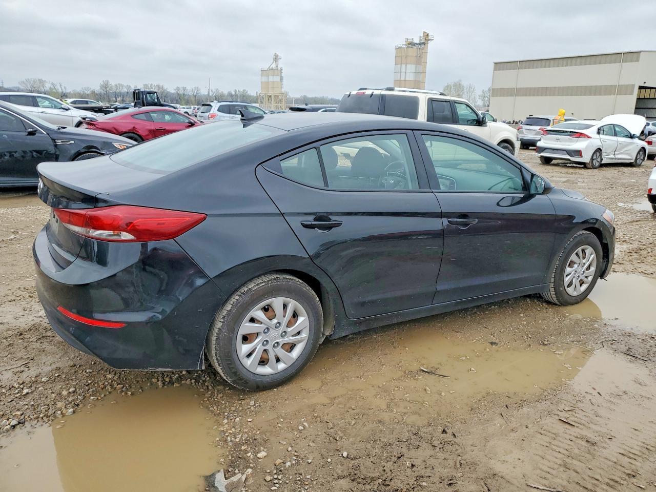 2018 Hyundai Elantra Se - Image 3