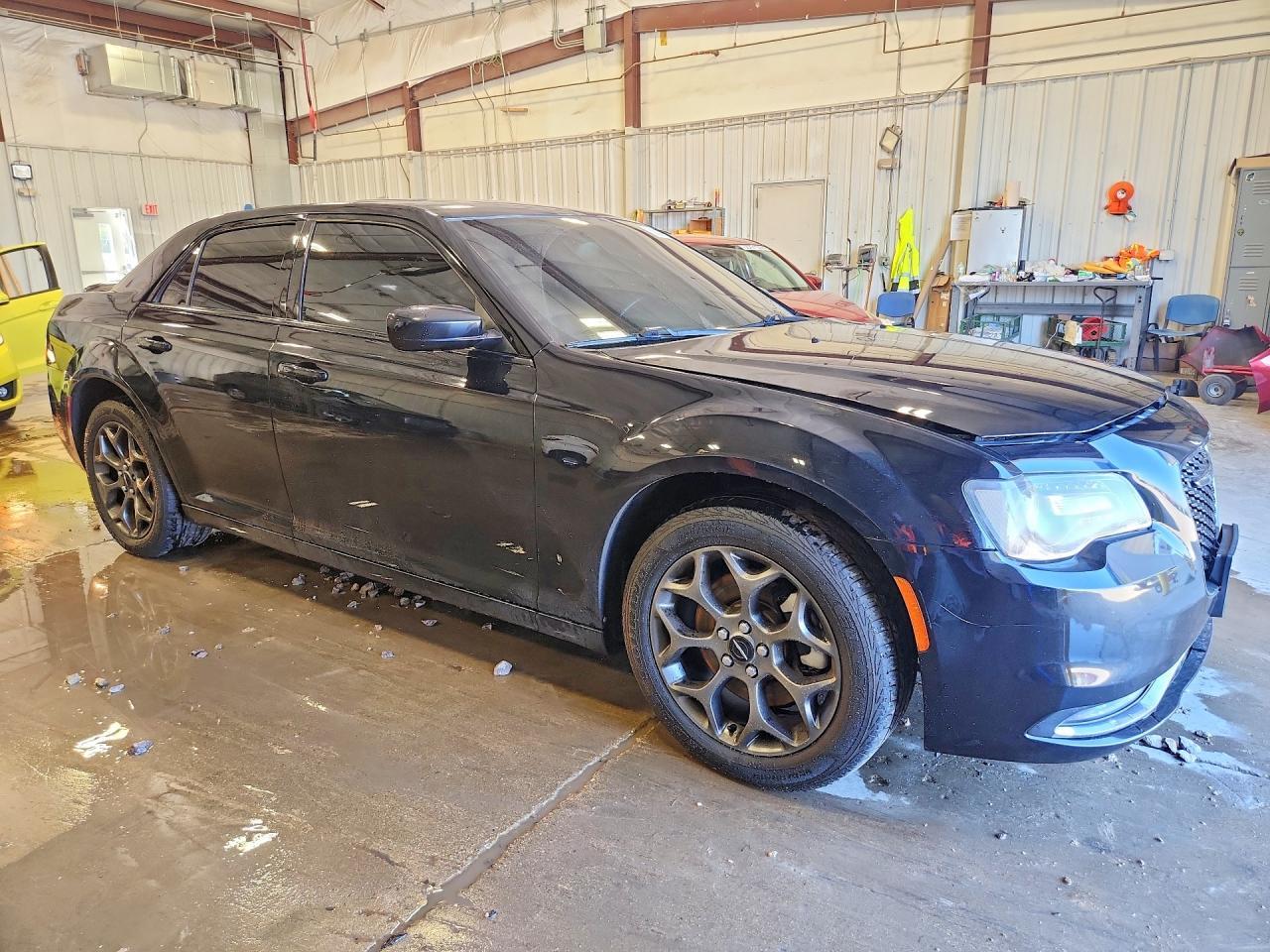 2015 Chrysler 300 S - Image 4