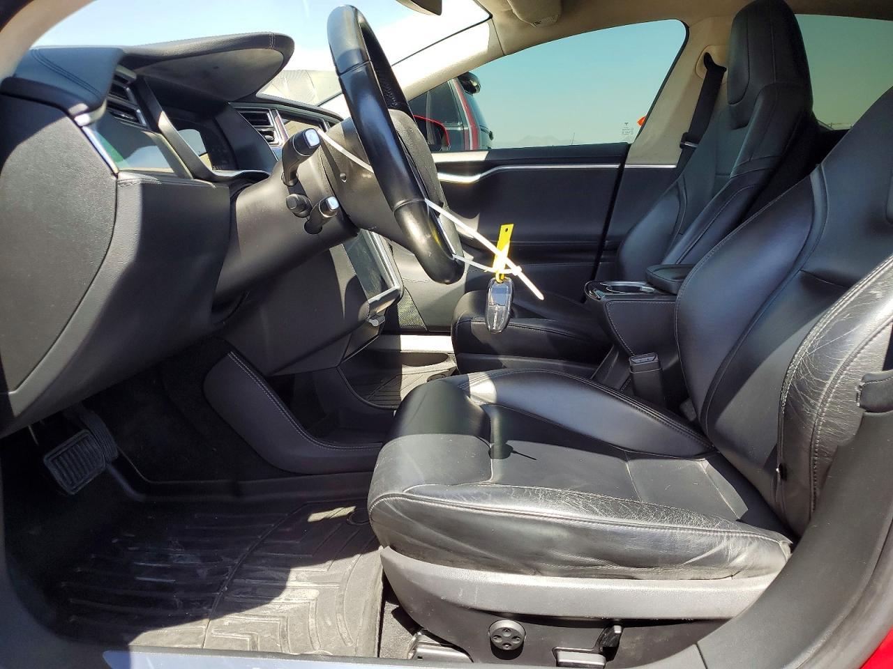 2015 Tesla Model S 70D - Image 7
