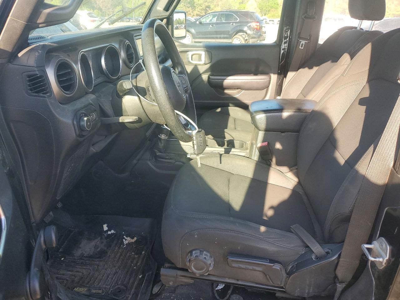 2020 Jeep Wrangler Sport - Фото 7