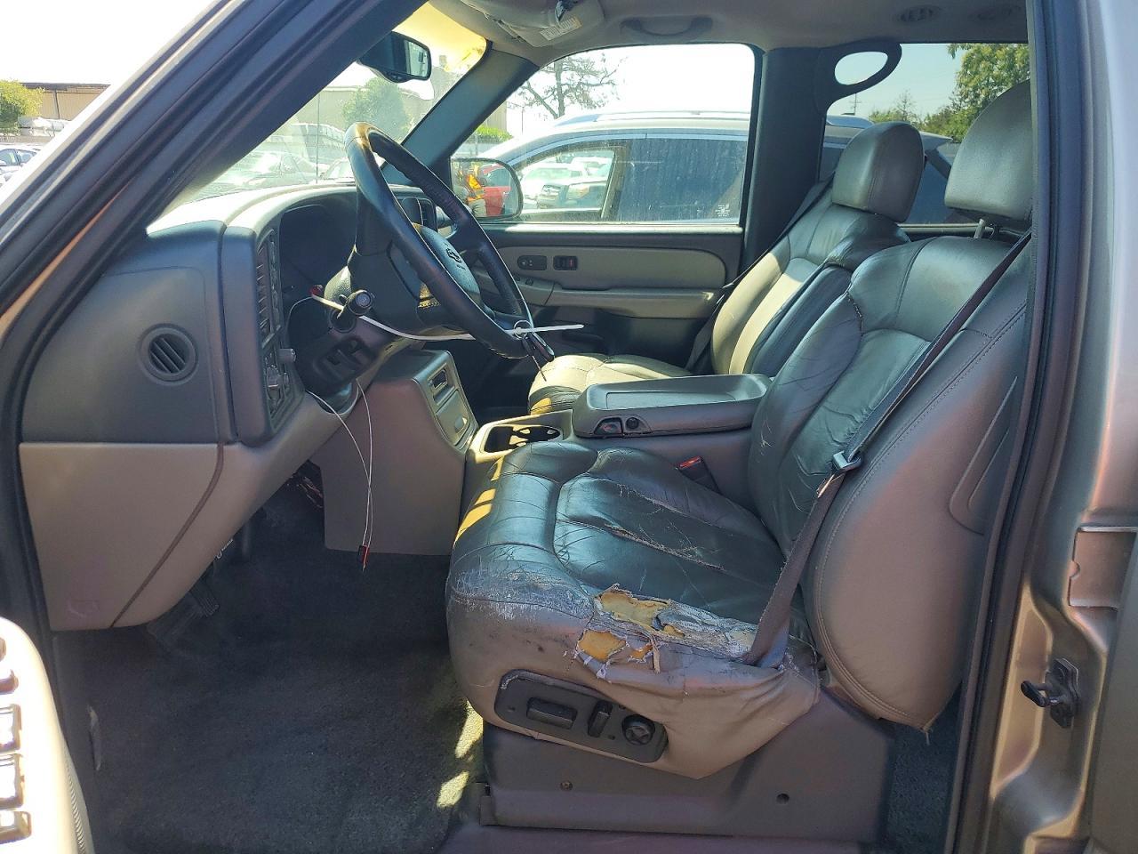 2002 Chevrolet Suburban K1500 - Фото 7