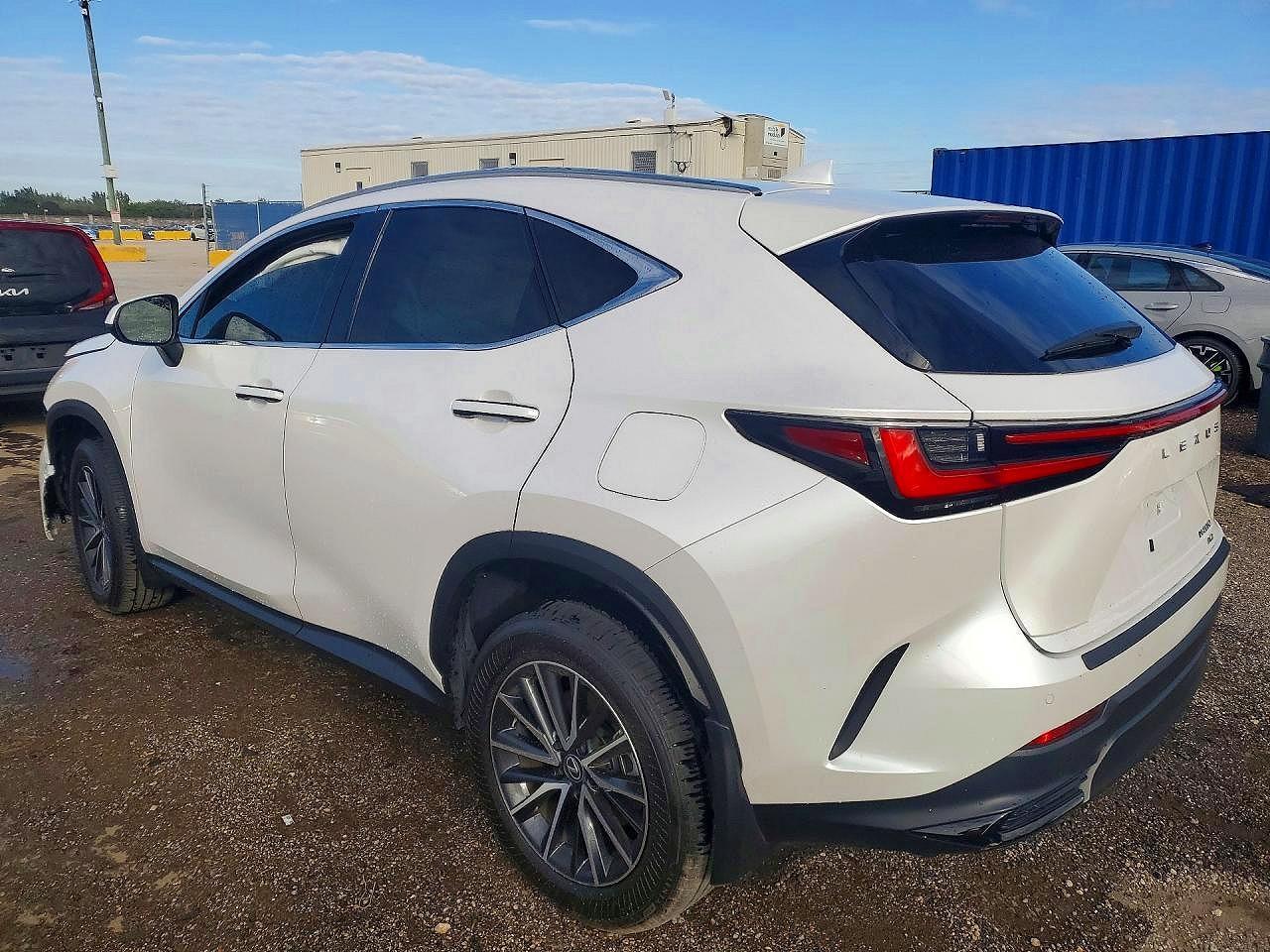 2025 Lexus Nx 350 Premium - Image 2