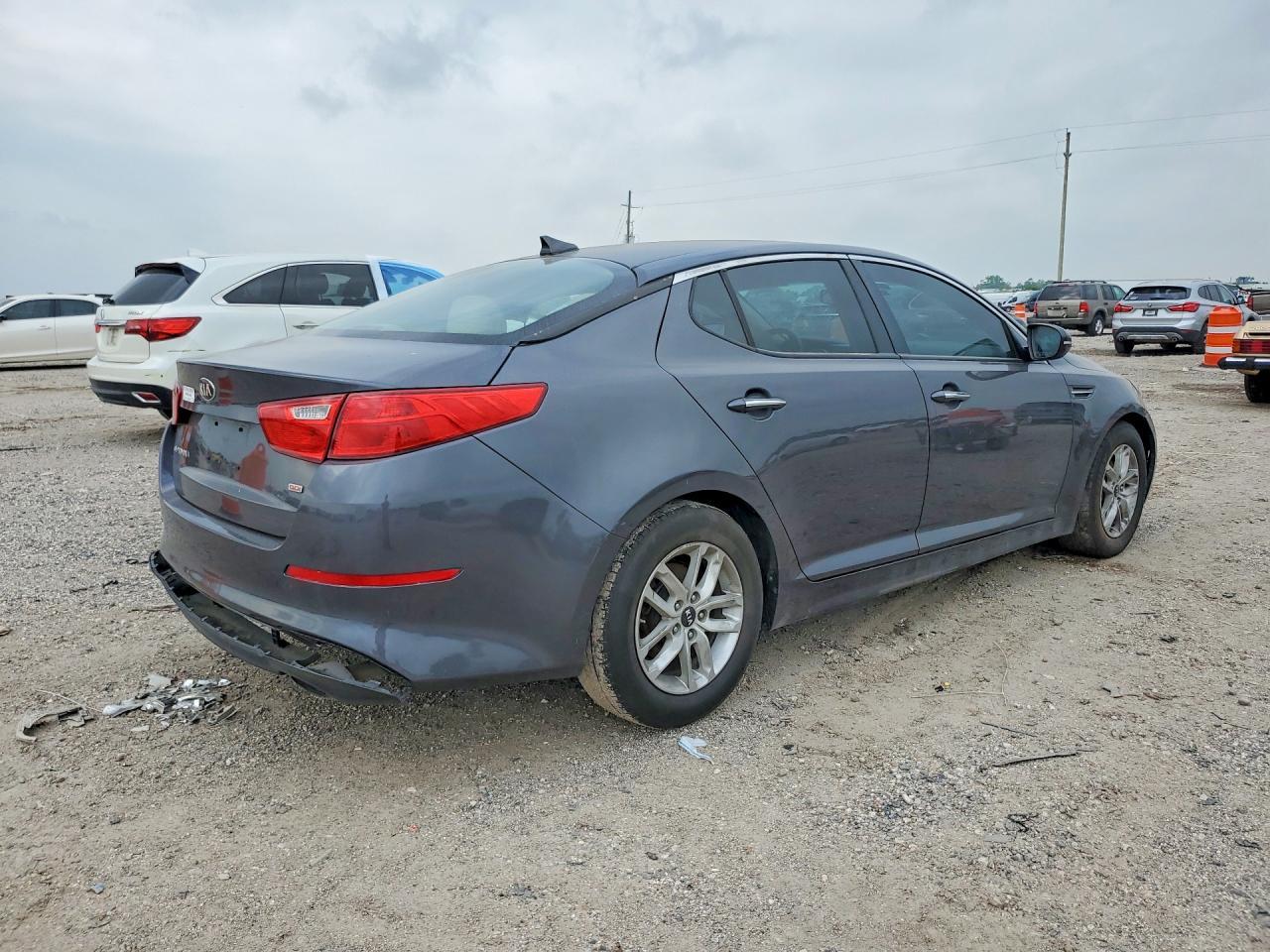 2015 Kia Optima 4D Lx - Фото 3