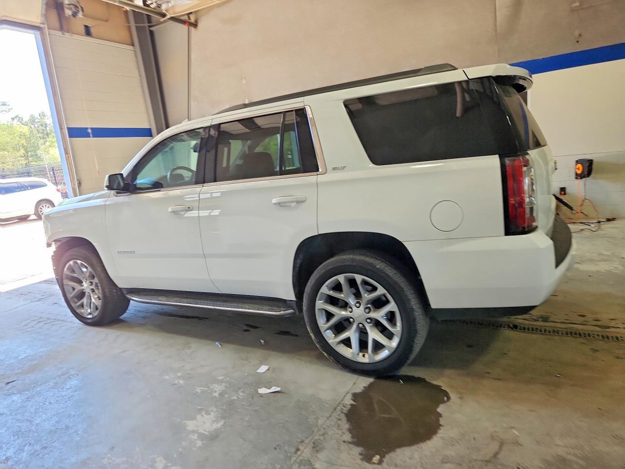 2020 GMC Yukon Slt - Фото 2