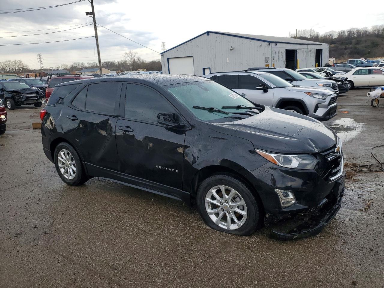 2021 Chevrolet Equinox Ls - Image 4