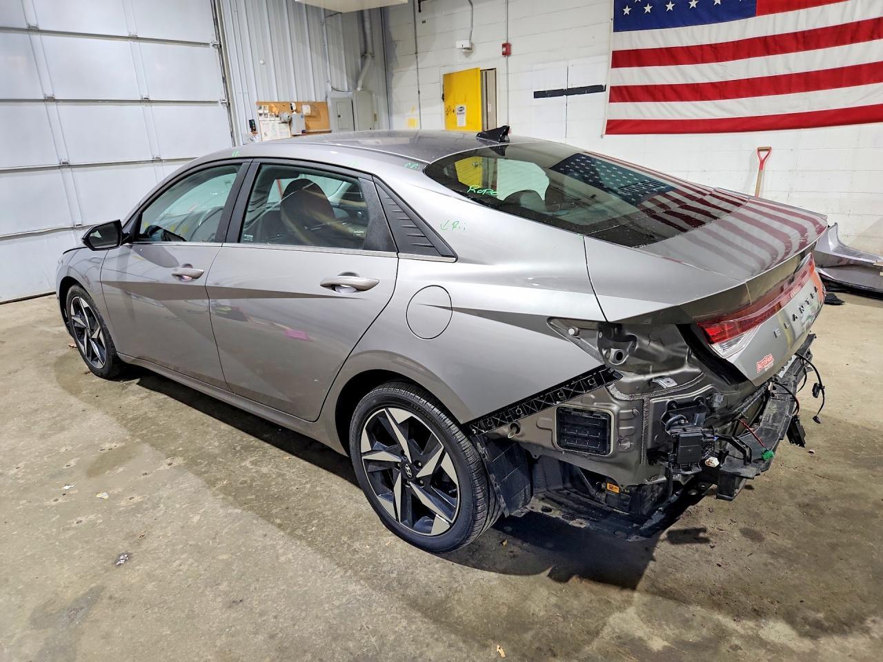 2023 Hyundai Elantra Hybrid Limited - Фото 2