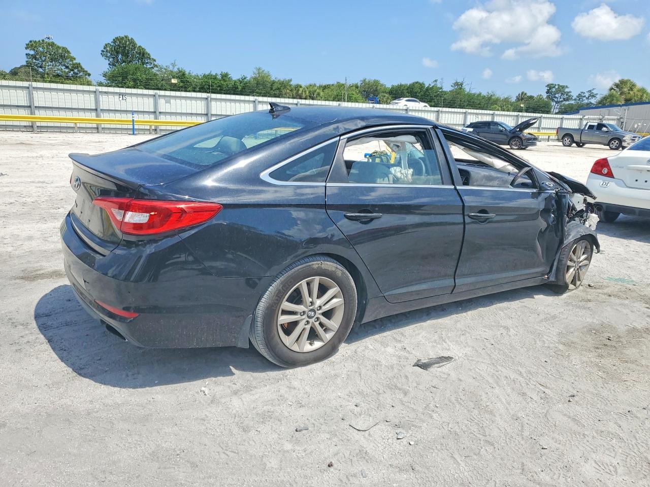 2015 Hyundai Sonata Se - Image 3