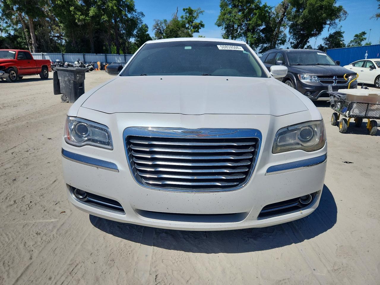 2014 Chrysler 300 - Image 5