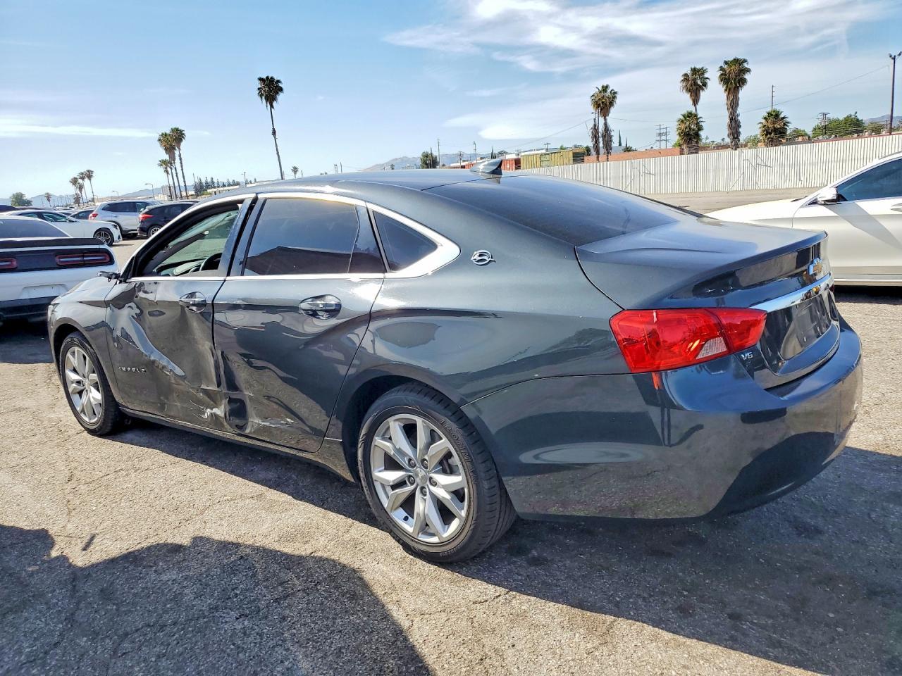 2018 Chevrolet Impala Lt - Фото 2