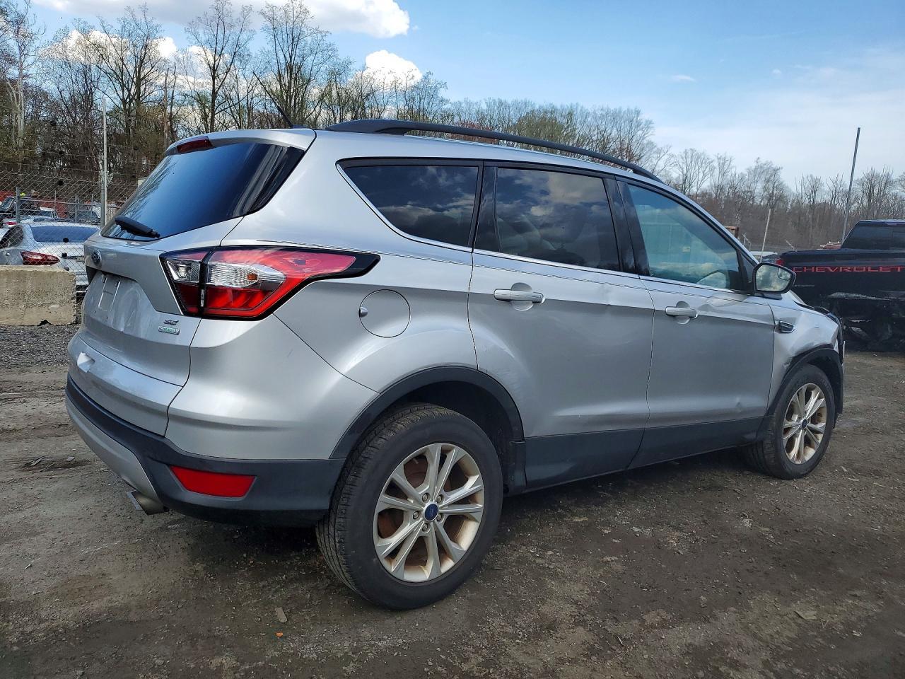 2018 Ford Escape Se - Фото 3