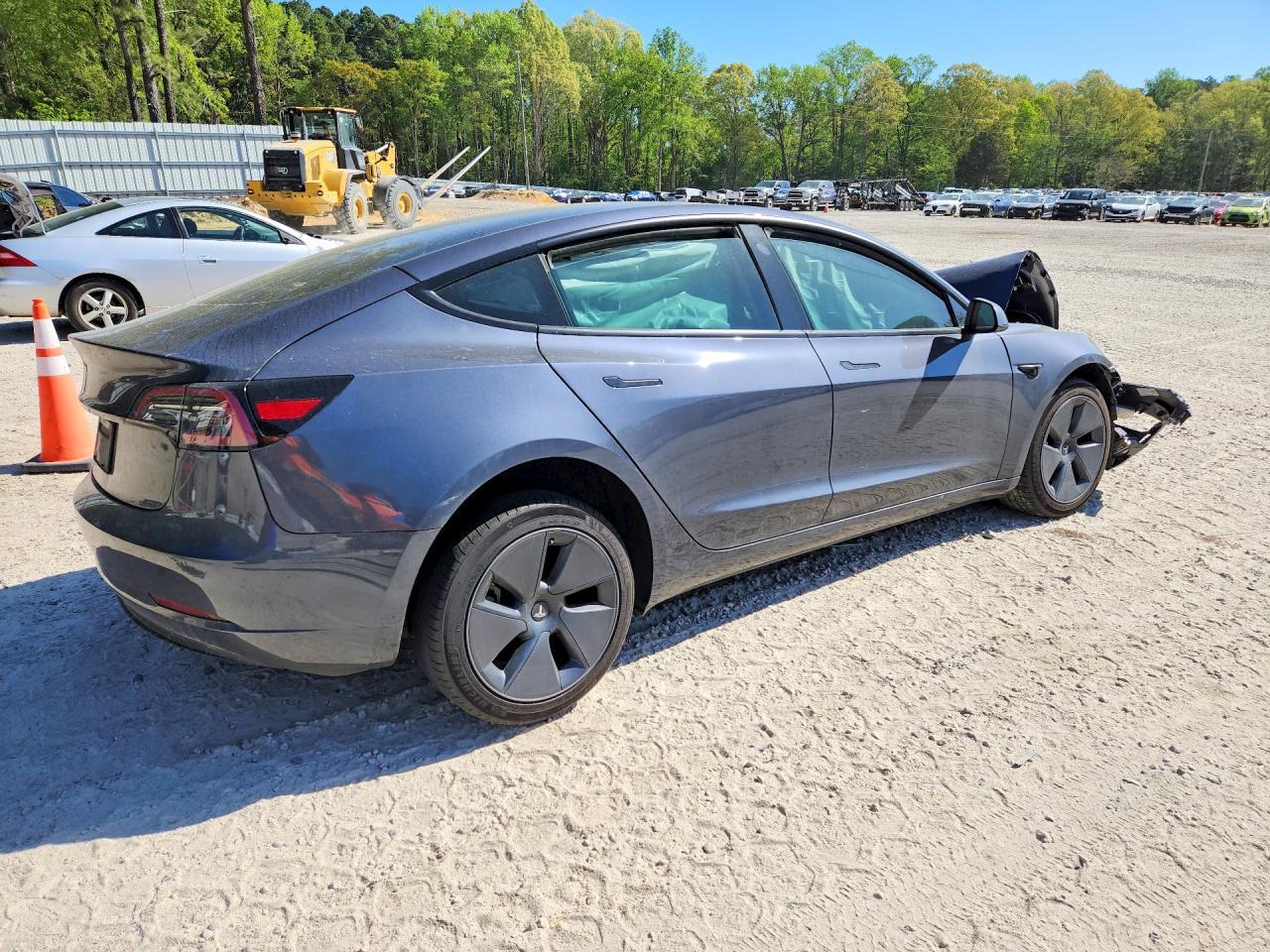 2023 Tesla Model 3 - Фото 3