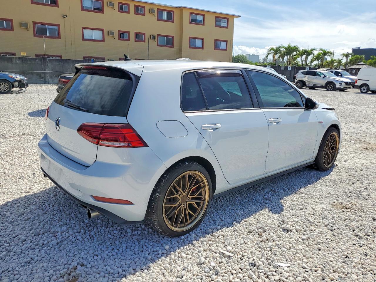 2019 Volkswagen Gti S - Фото 3