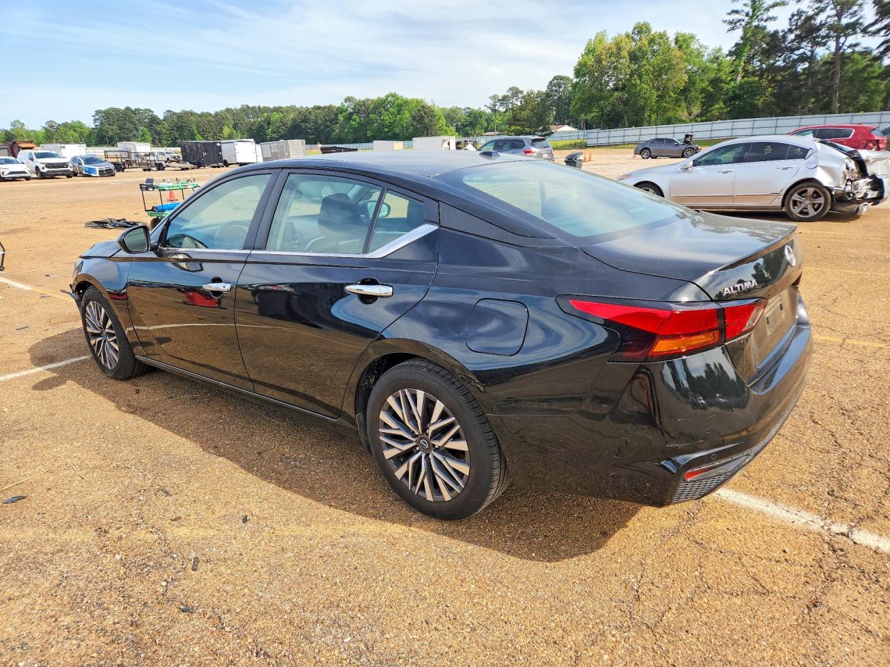 2023 Nissan Altima Sv - Фото 2