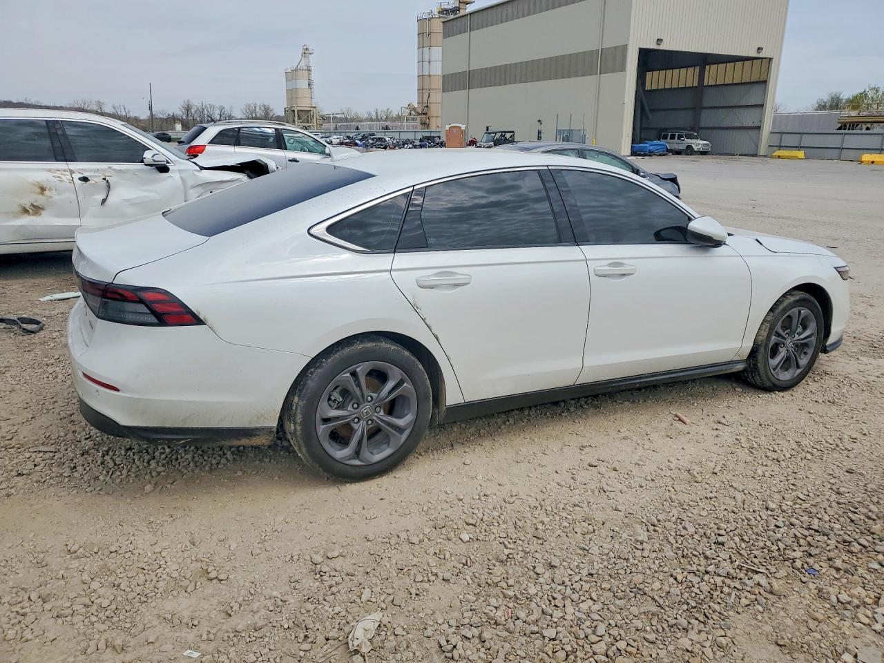 2025 Honda Accord Hybrid Exl - Фото 3