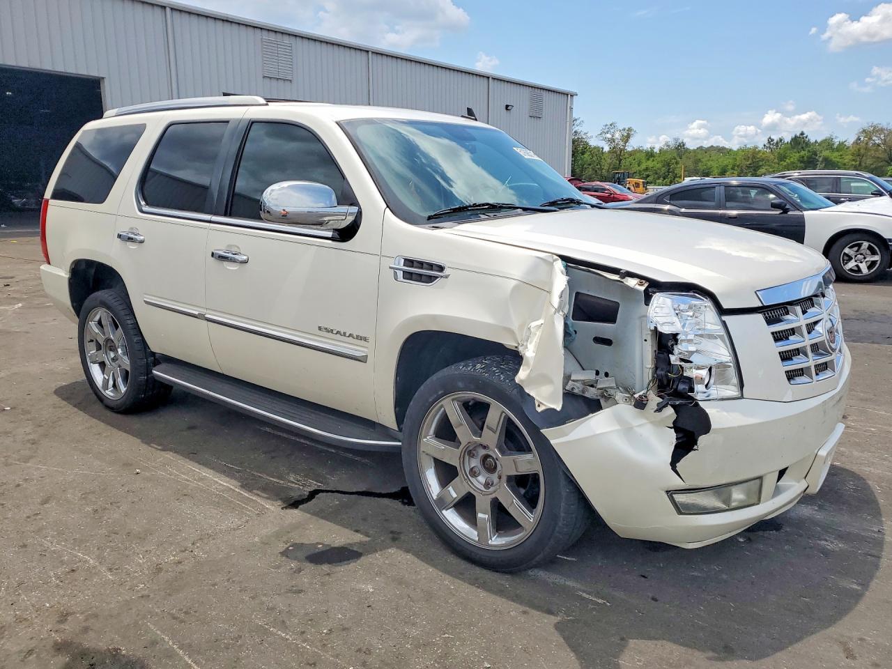 2010 Cadillac Escalade Luxury - Фото 4
