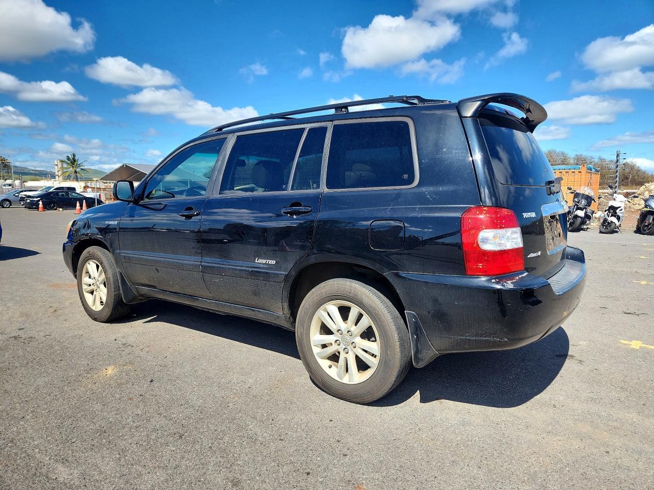 2007 Toyota Highlander Hybrid Limited - Image 2