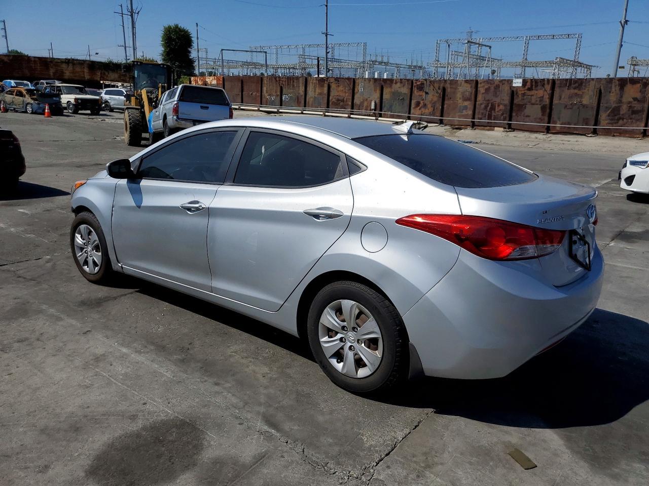 2013 Hyundai Elantra Gls - Image 2