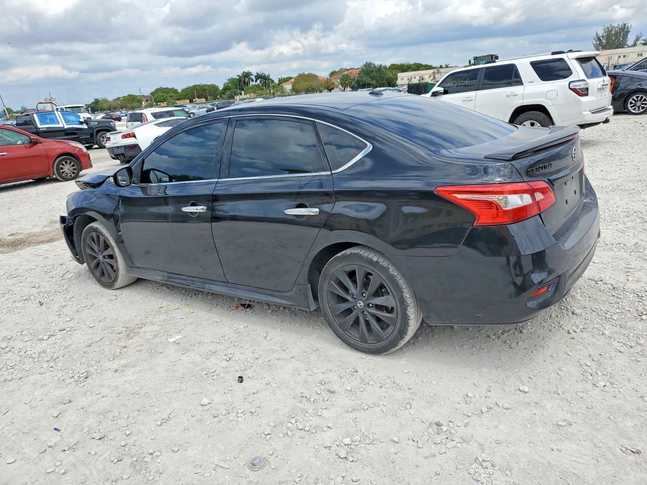 2018 Nissan Sentra Sr - Фото 2