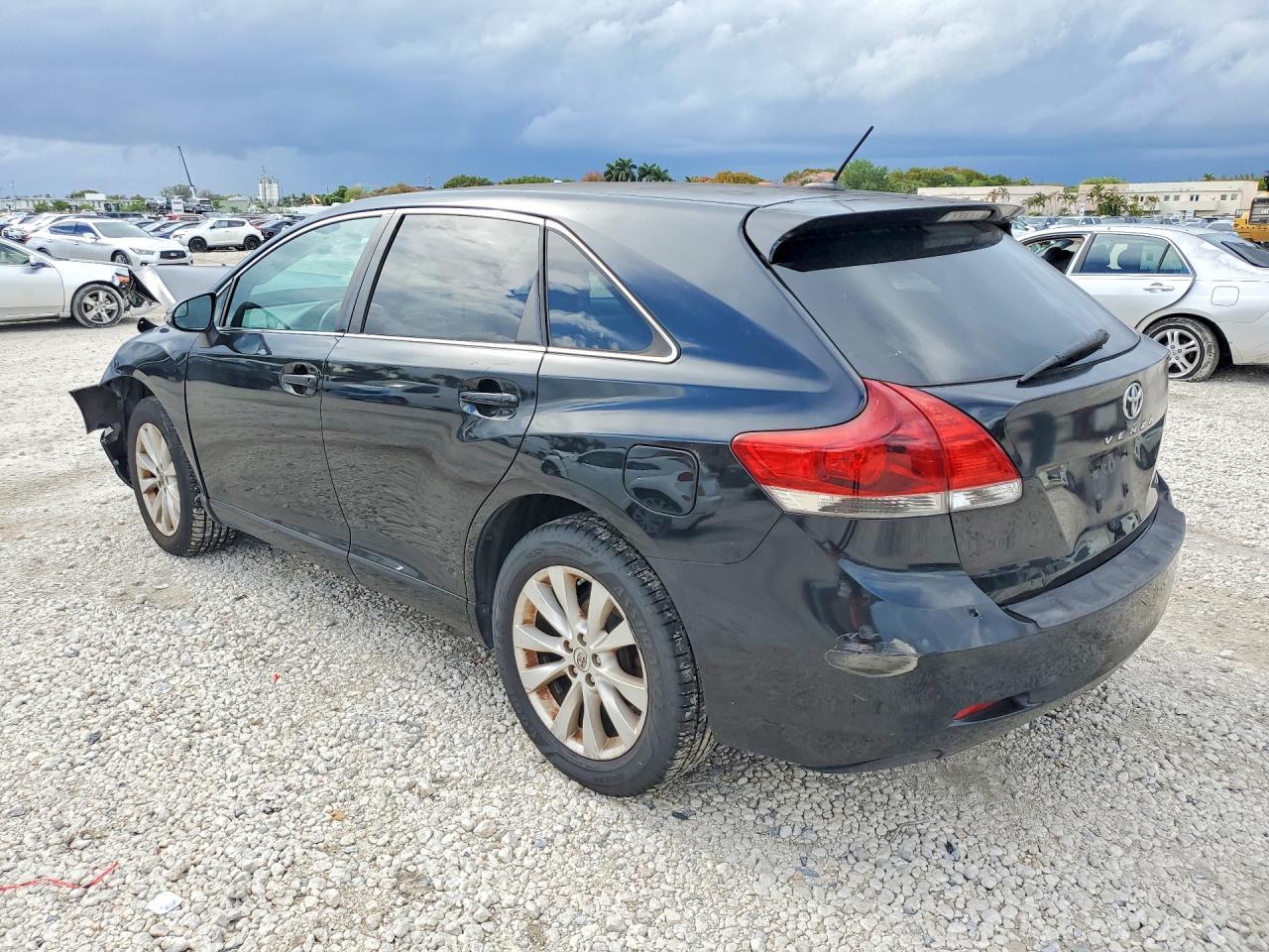 2013 Toyota Venza Le - Фото 2
