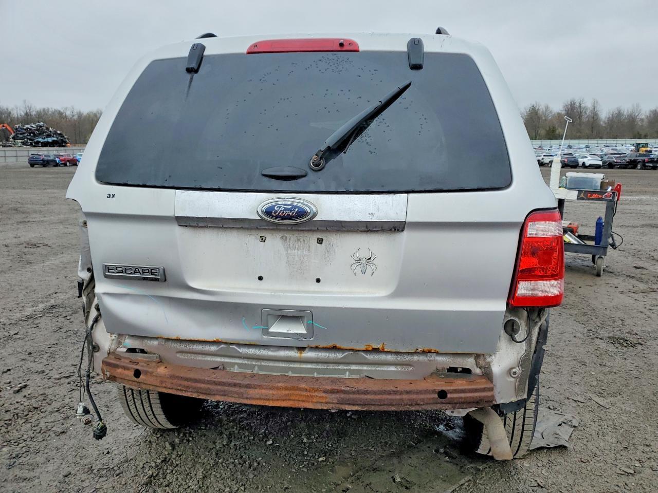 2011 Ford Escape Limited - Image 6