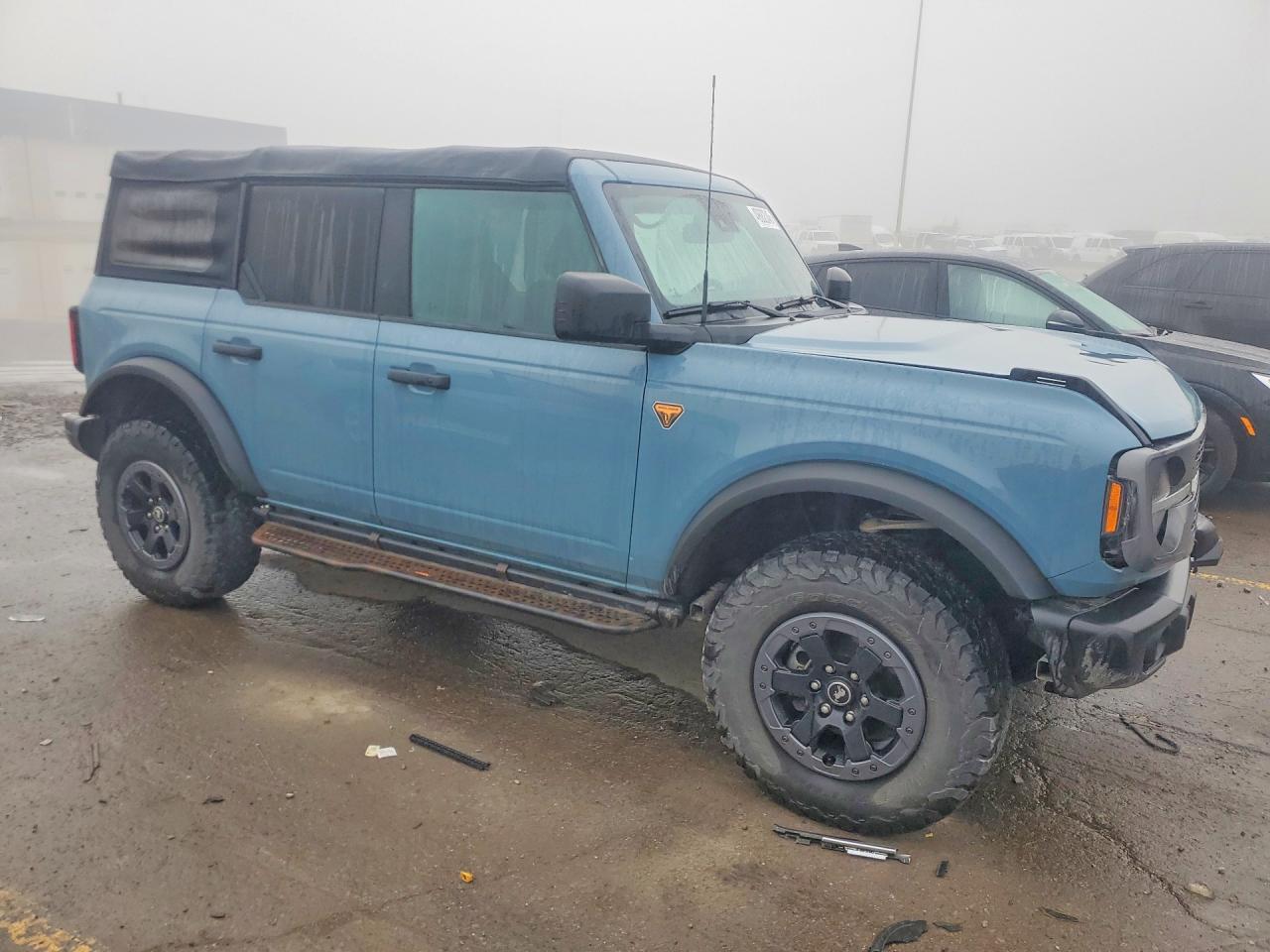 2022 Ford Bronco Base - Image 4