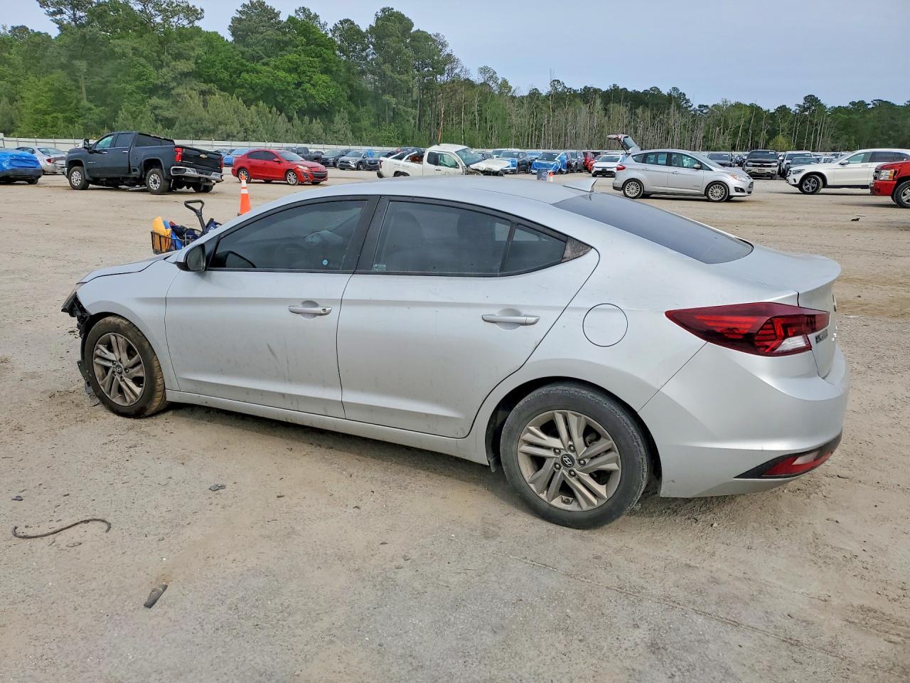 2019 Hyundai Elantra Sel - Фото 2