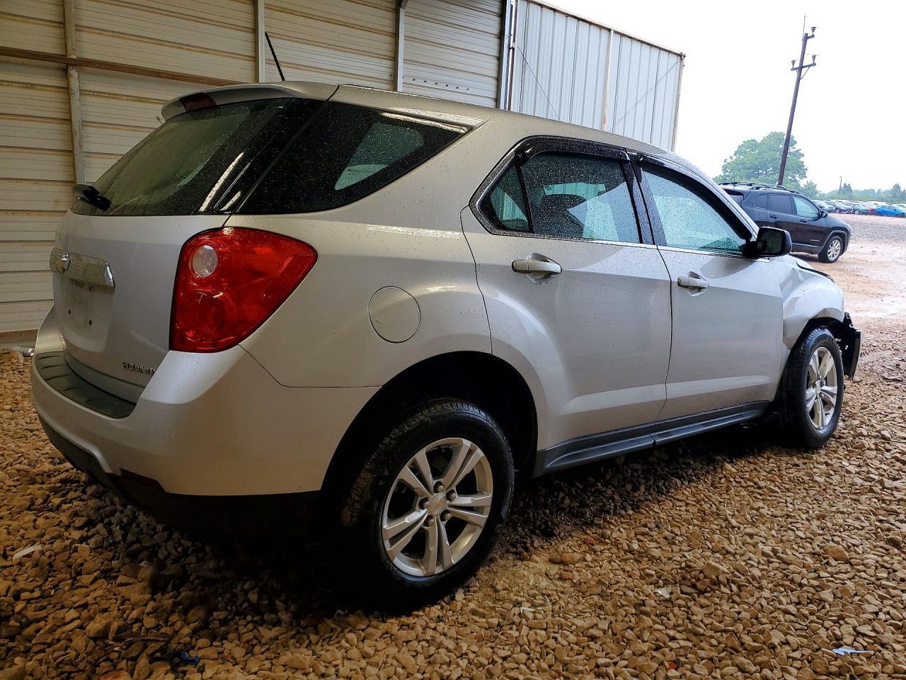 2015 Chevrolet Equinox Ls - Image 3