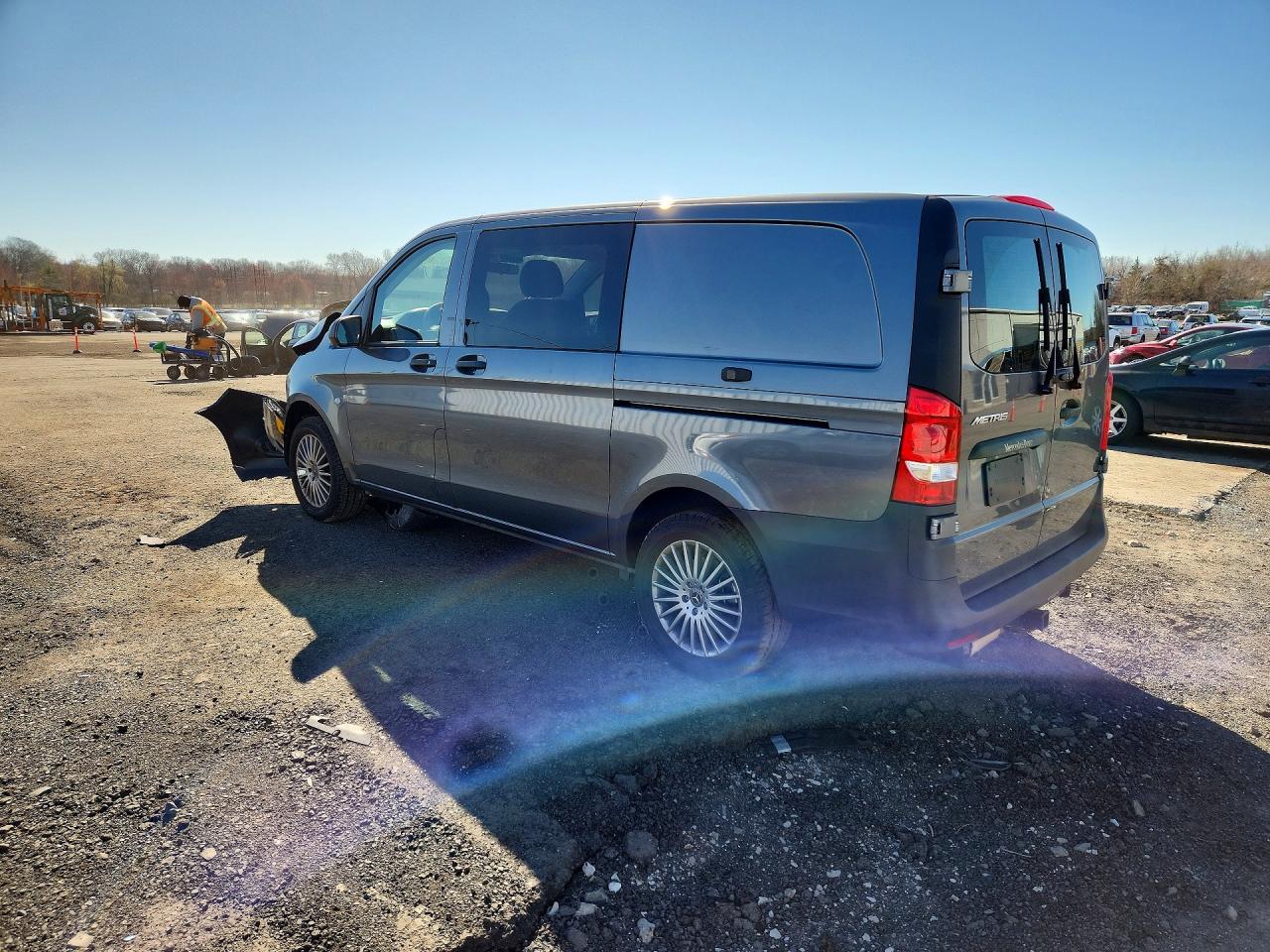 2023 Mercedes-Benz Metris - Фото 2